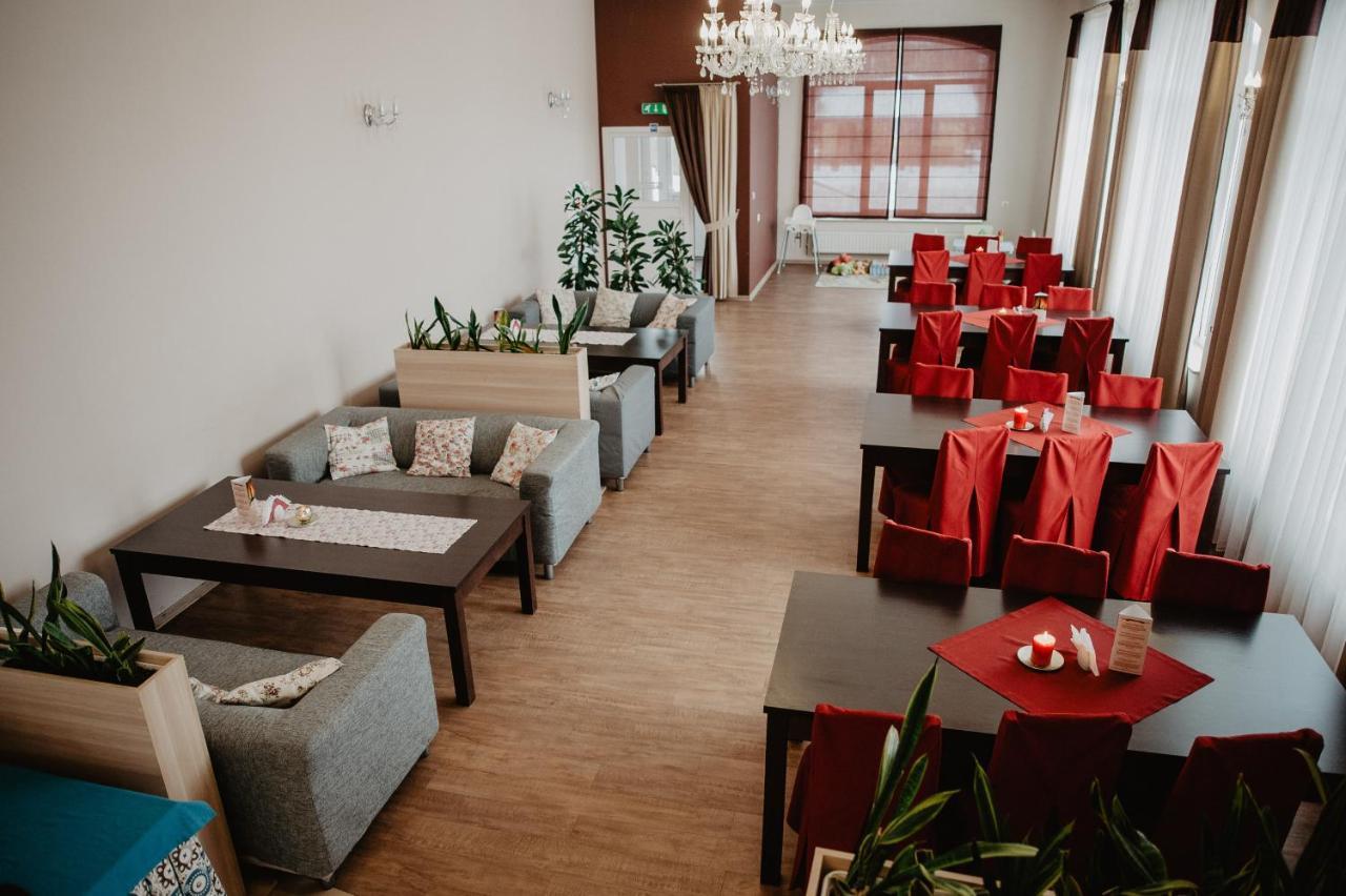 Hotel Zacisze Bratkowice Kültér fotó