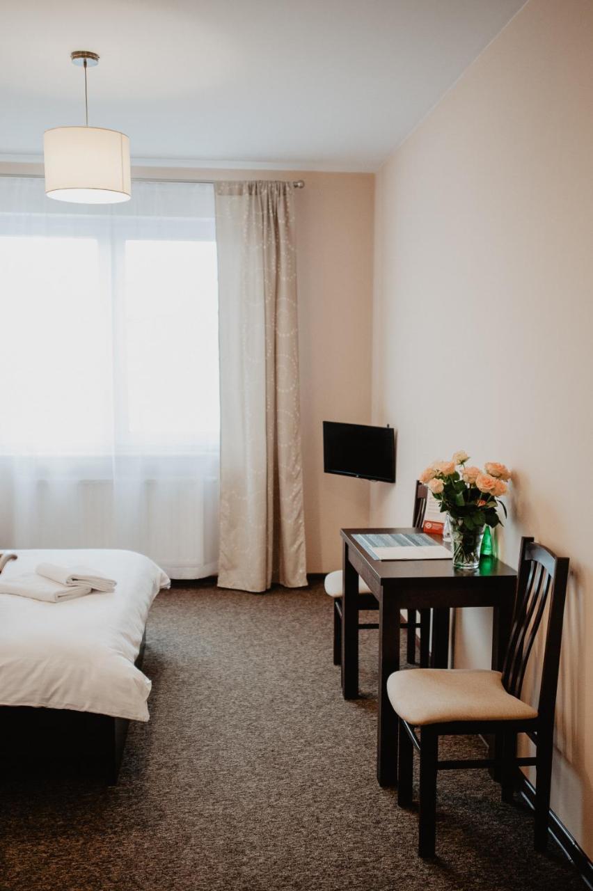 Hotel Zacisze Bratkowice Kültér fotó